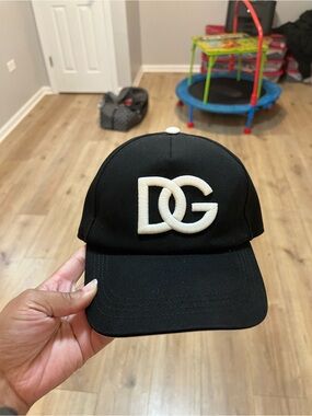 Black mens Cap with White DG Logo